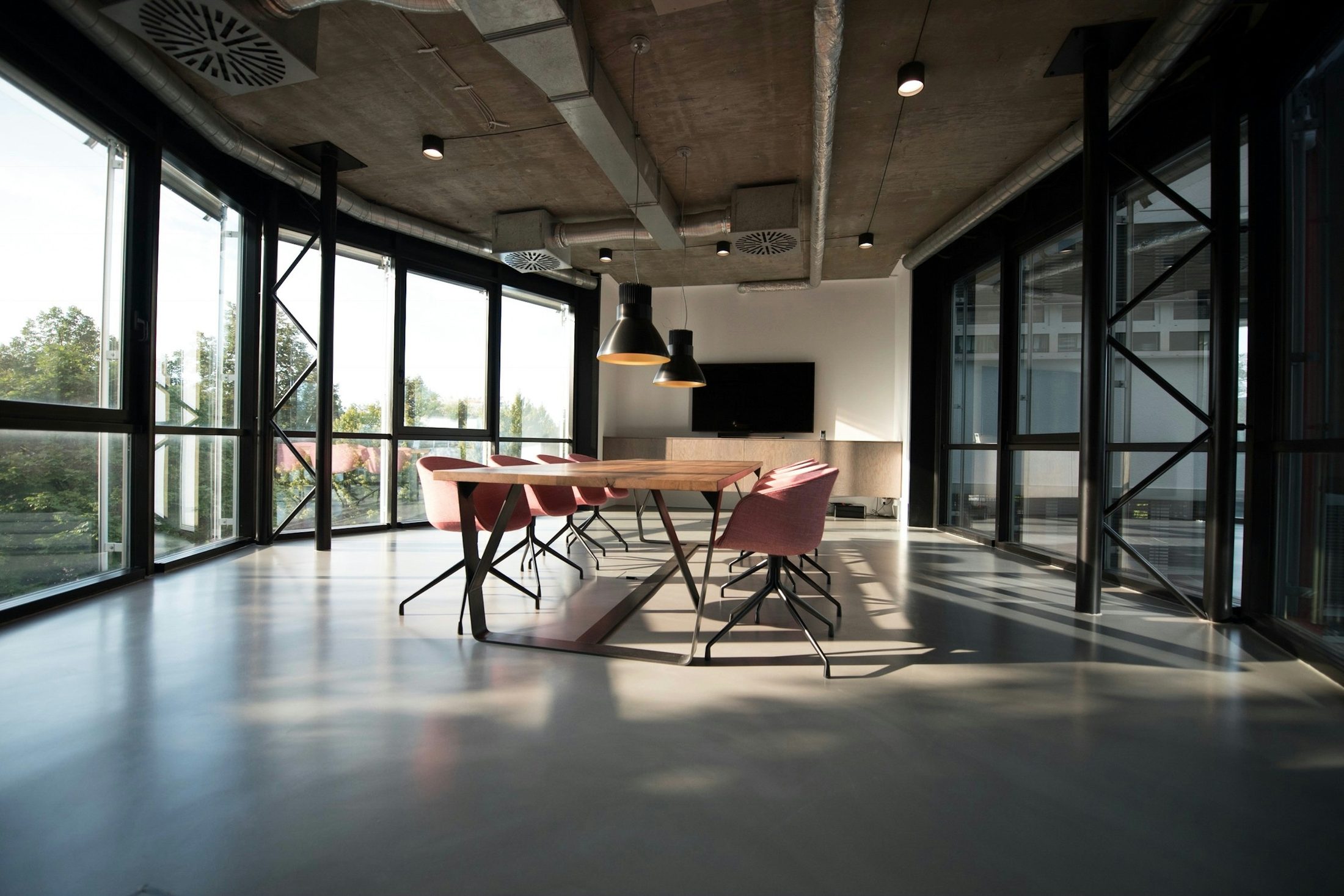 High-resolution contemporary project workspace
